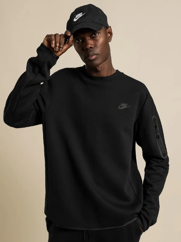 Tech Fleece Crewneck in Black