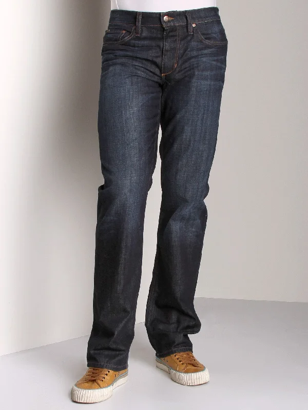 Men's Jeans with a Frayed Hem for a Casual and Effortless StyleTailored Fit In Clive Jeans